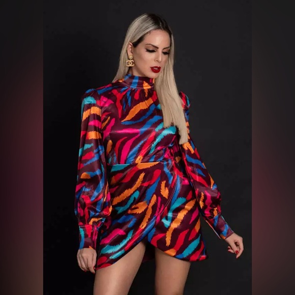 L’ATISTE | Women’s High Neck Cut Out Mini Dress Size Medium M - Picture 13 of 13